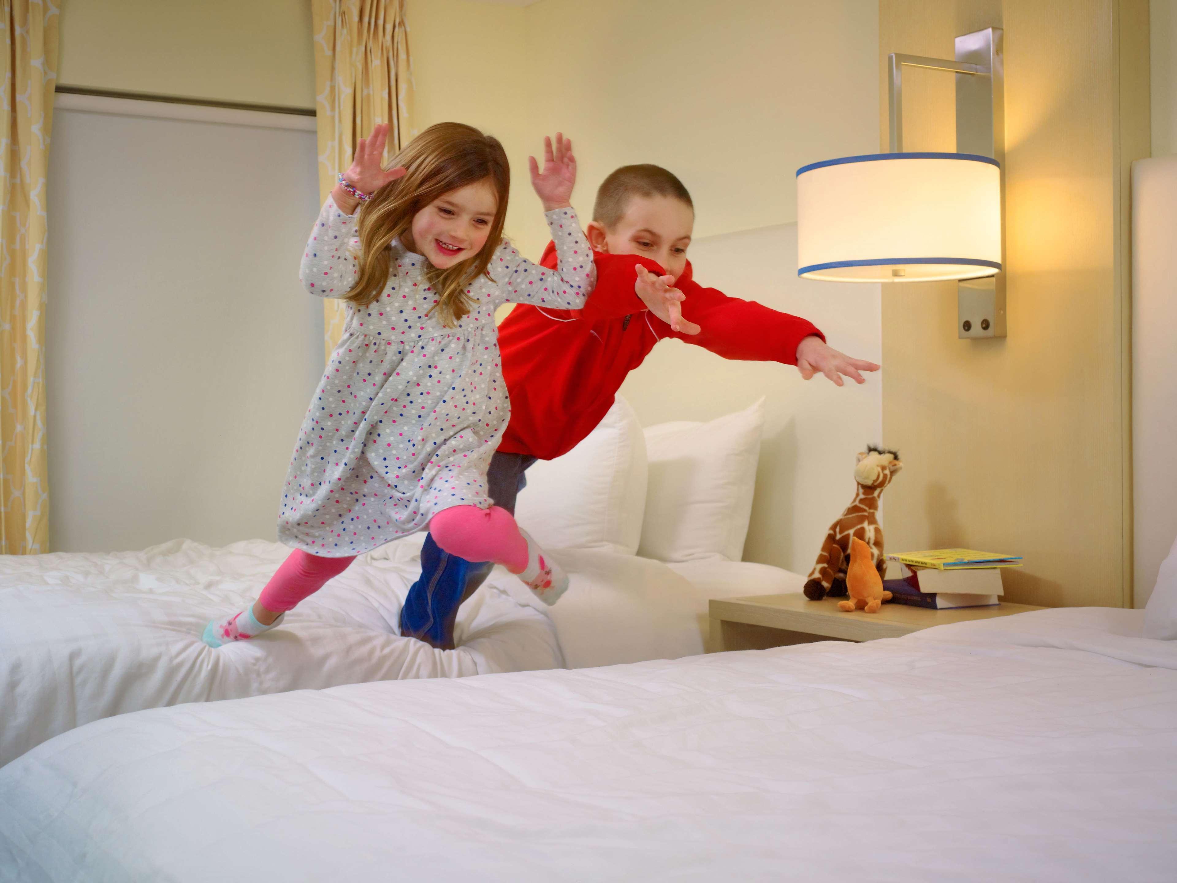 Sonesta Es Suites Cincinnati - Блу Аш Экстерьер фото